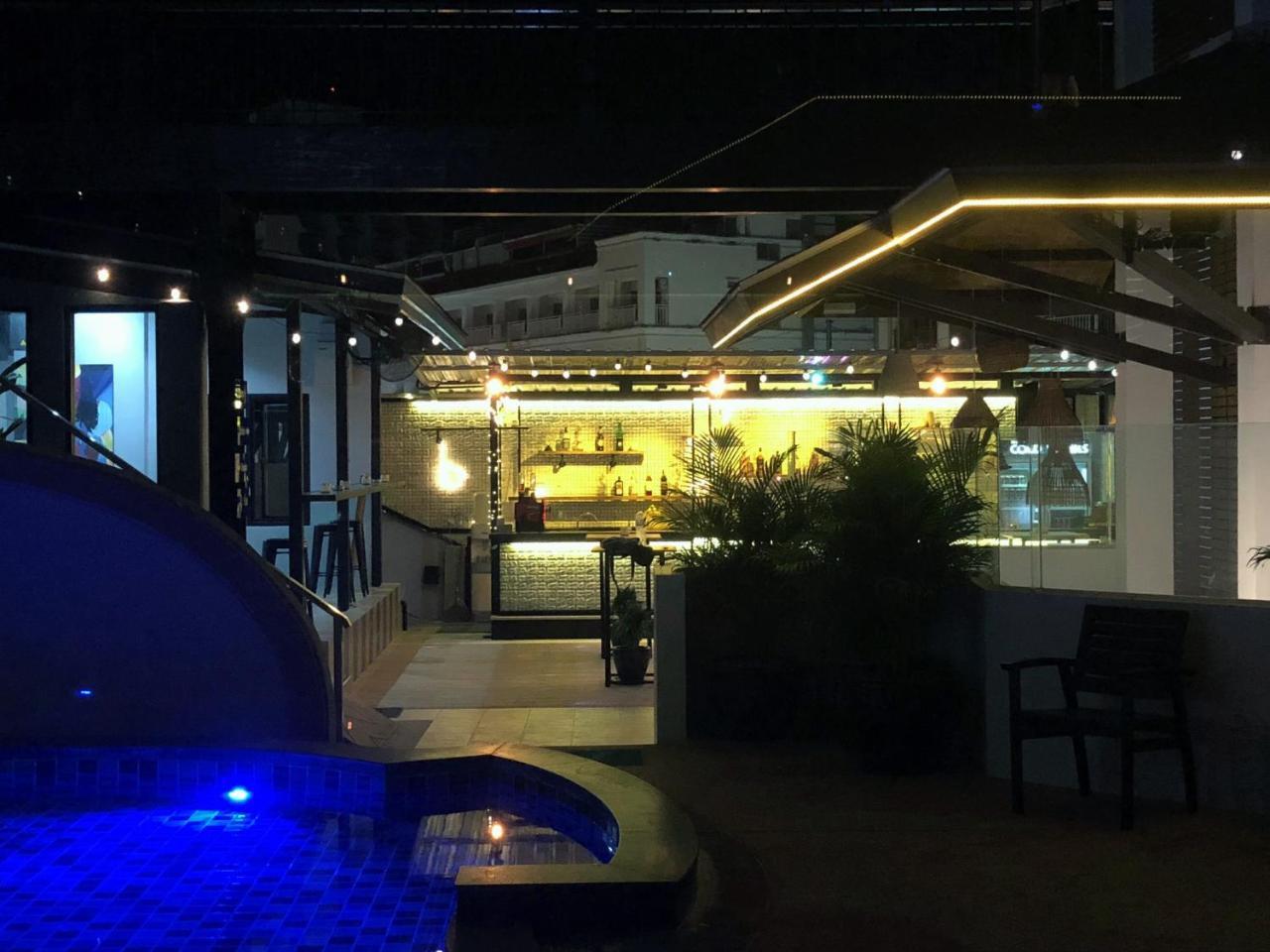 Bodega Phuket Patong (Adults Only) Hostel Exterior photo