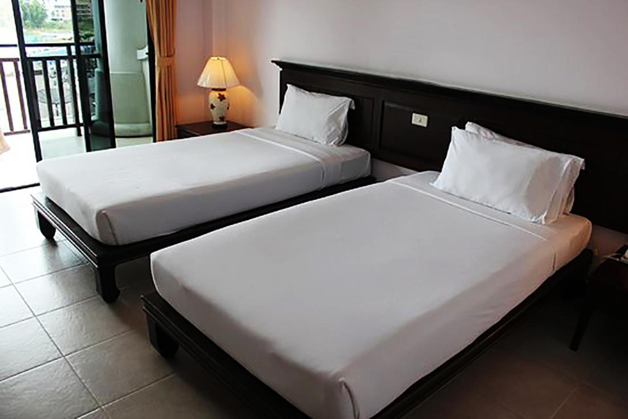 Bodega Phuket Patong (Adults Only) Hostel Exterior photo