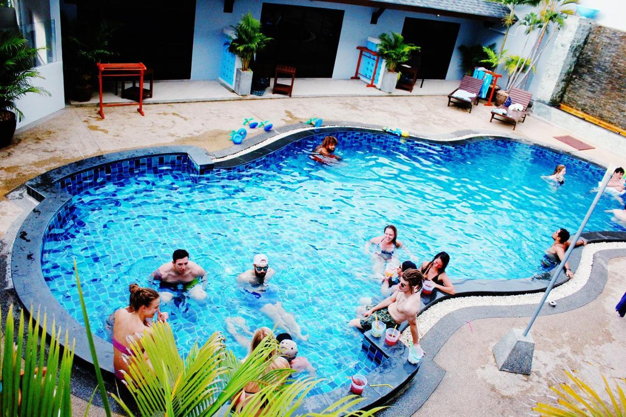 Bodega Phuket Patong (Adults Only) Hostel Exterior photo