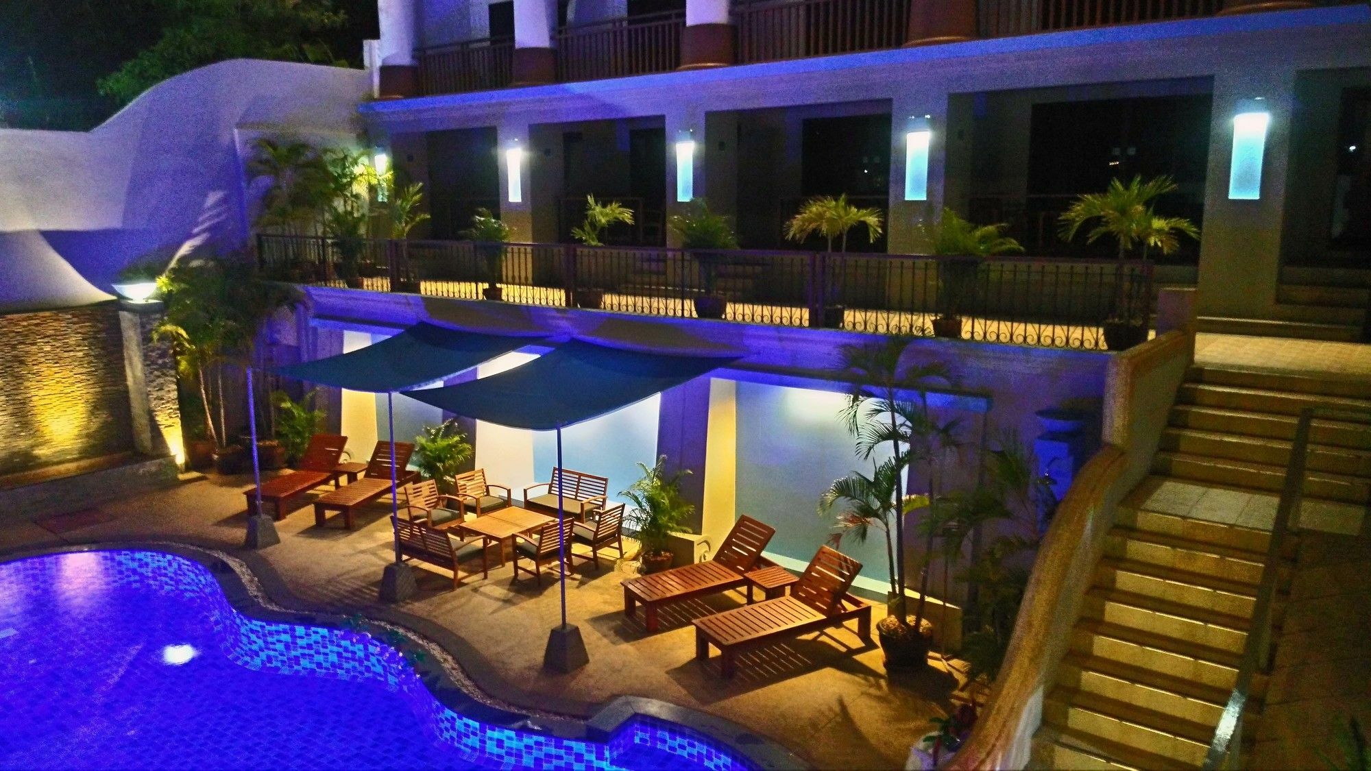 Bodega Phuket Patong (Adults Only) Hostel Exterior photo